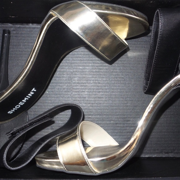 *SOLD* Open Toe Ankle Strap Stiletto Heels - Picture 6 of 7